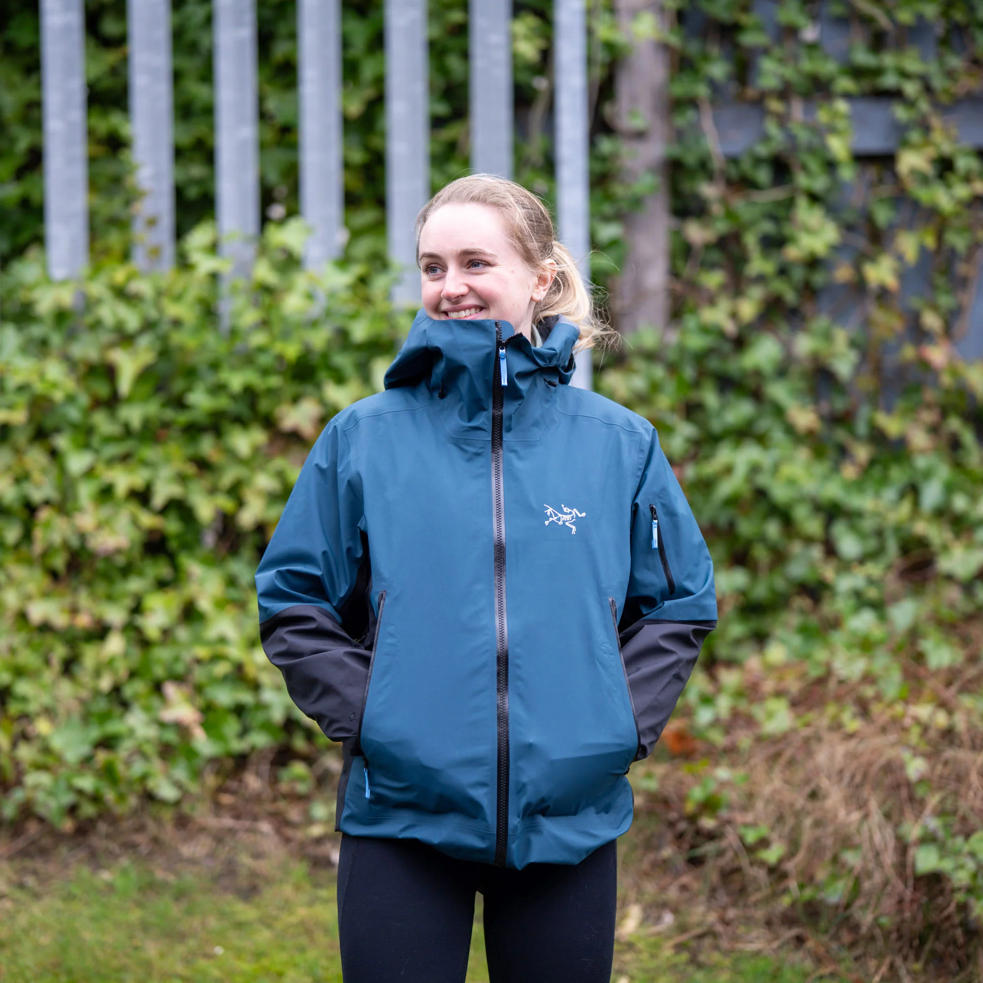 Women's Sentinel GORE-TEX Jacket - Midnight Frost - Image 4