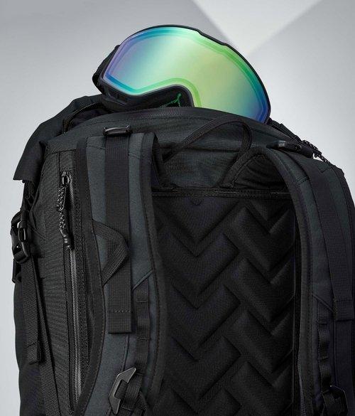 Dorsa 27L Backpack - Black / White - Image 8