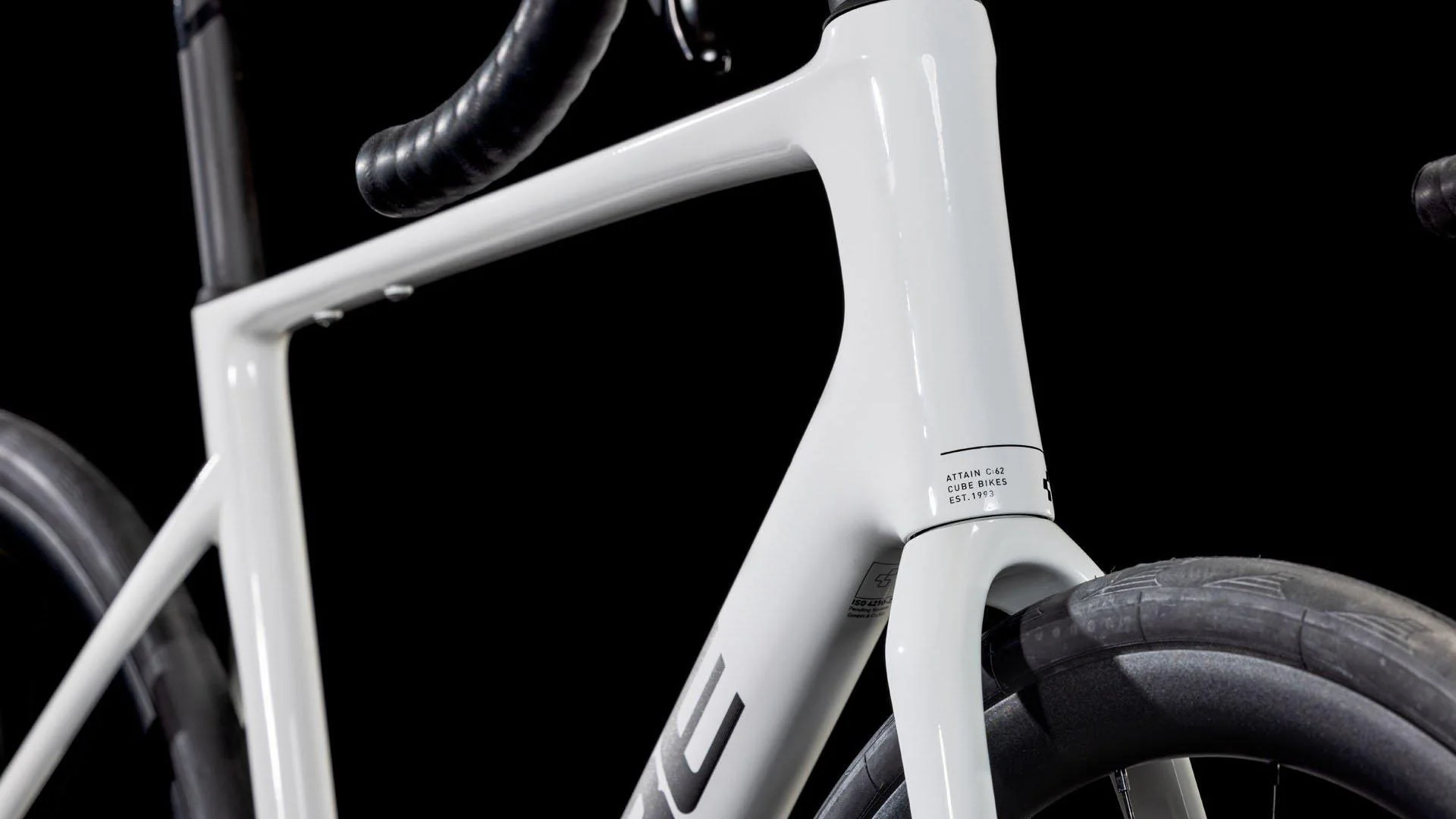Attain C:62 SLX Road Bike - White - Image 3