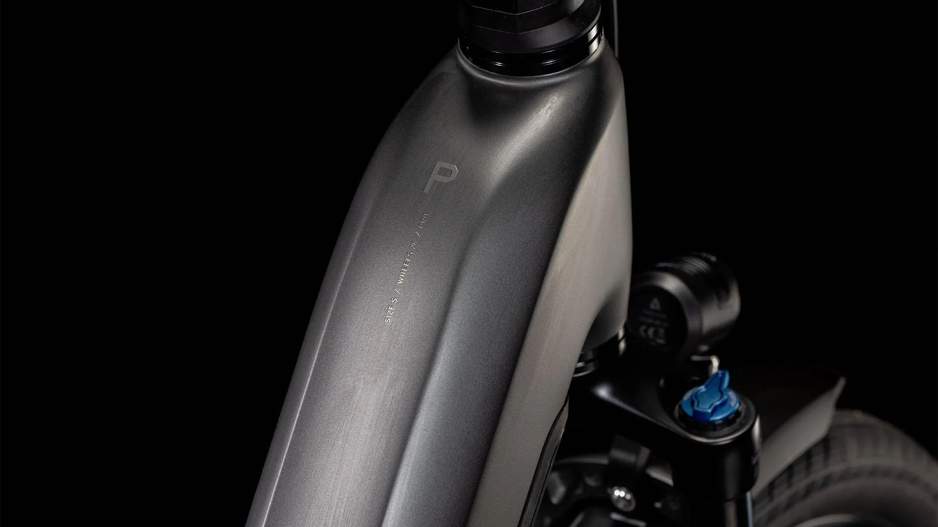 Kathmandu Hybrid Pro 800 E-Bike - Slab Grey/Chrome - Image 6