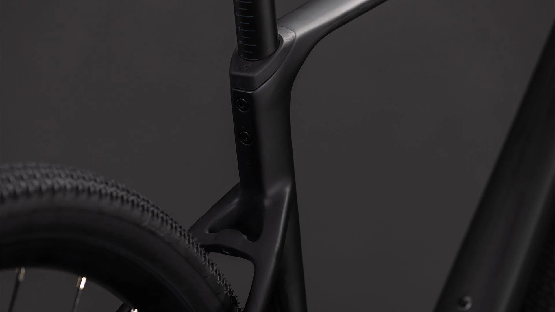 Nuroad C:62 One Gravel Bike - Black - Image 4