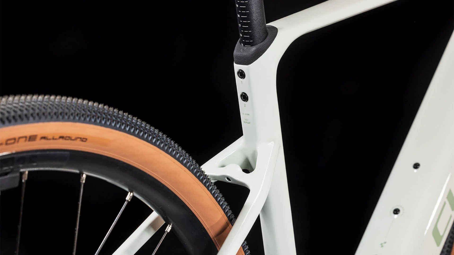 Nuroad Hybrid C:62 Race 400X Gravel E-Bike - White - Image 5