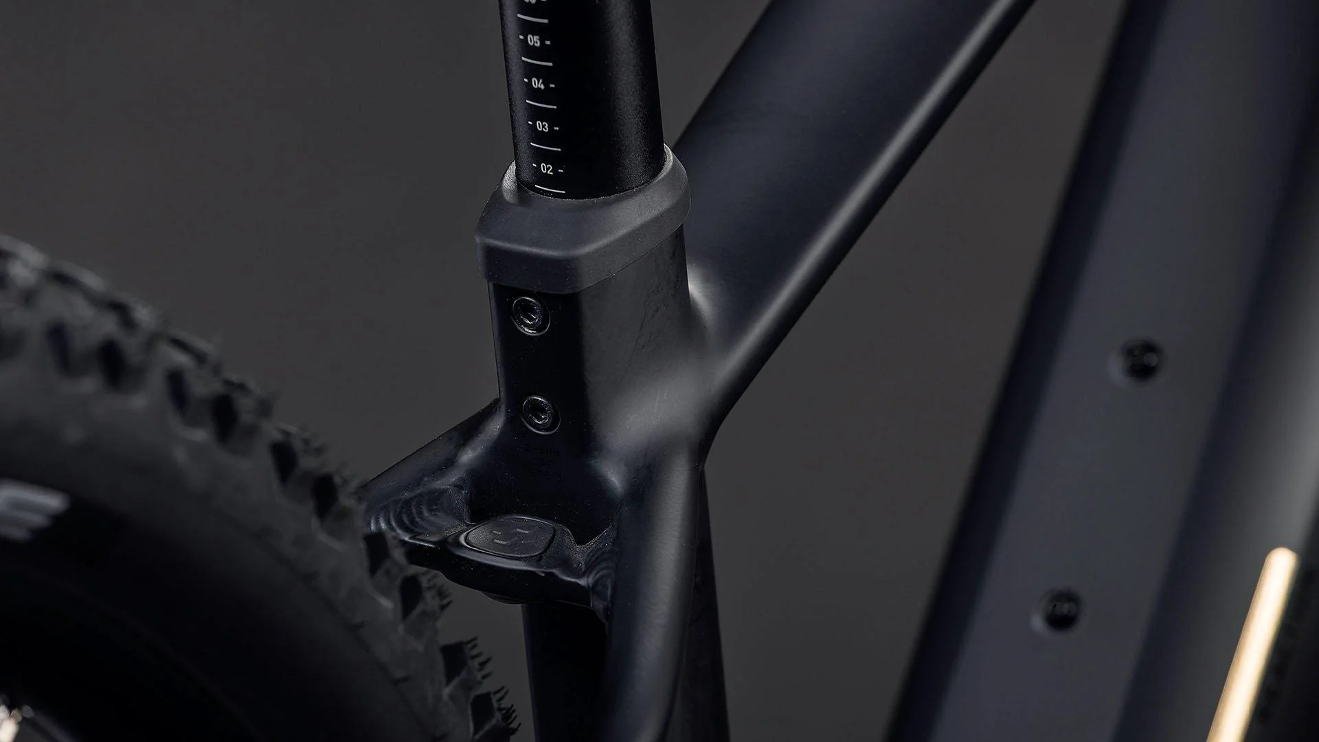 Reaction Hybrid Pro 800 Mountain E-Bike - Black - Image 3