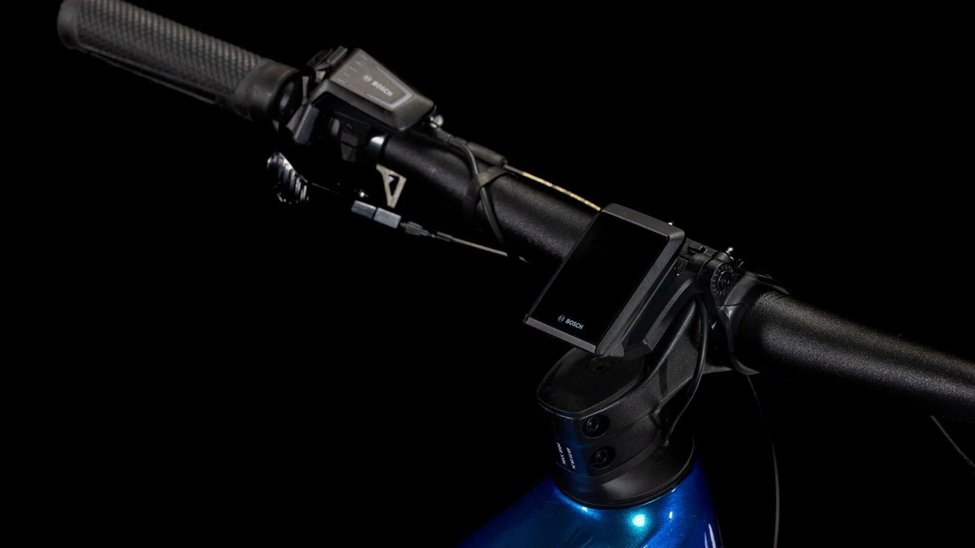 Reaction Hybrid SLX 800 Mountain E-Bike - Blue - Image 2