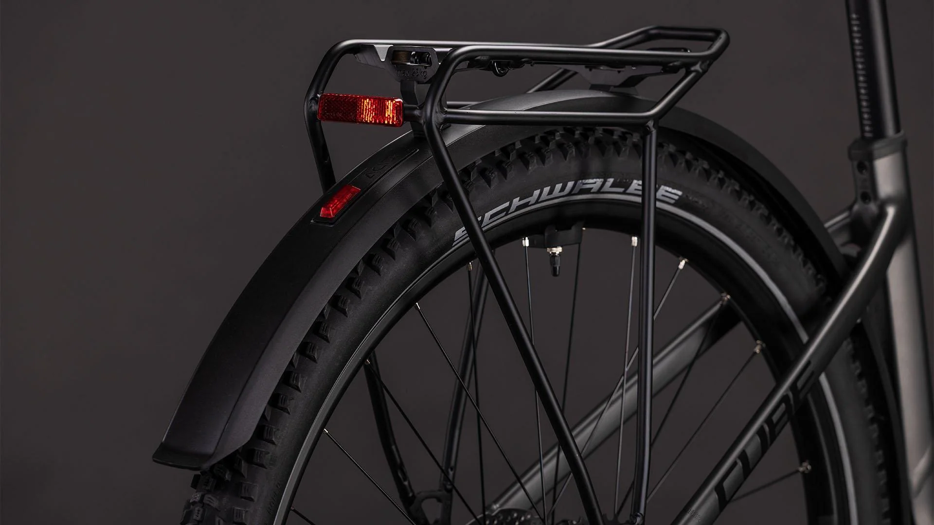 Nuride Hybrid Performance 600 Easy-Entry Hybrid E-Bike - Black - Image 3