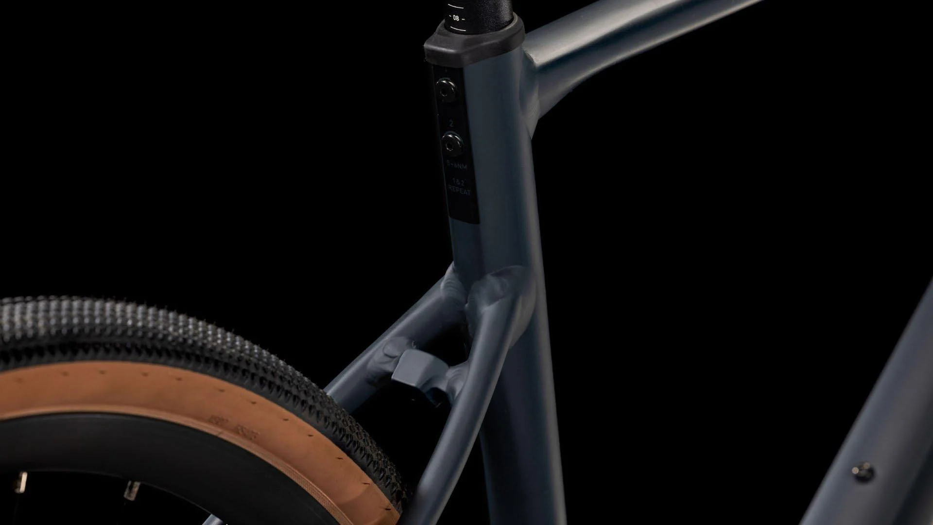Nuroad Pro Gravel Bike - Black - Image 6