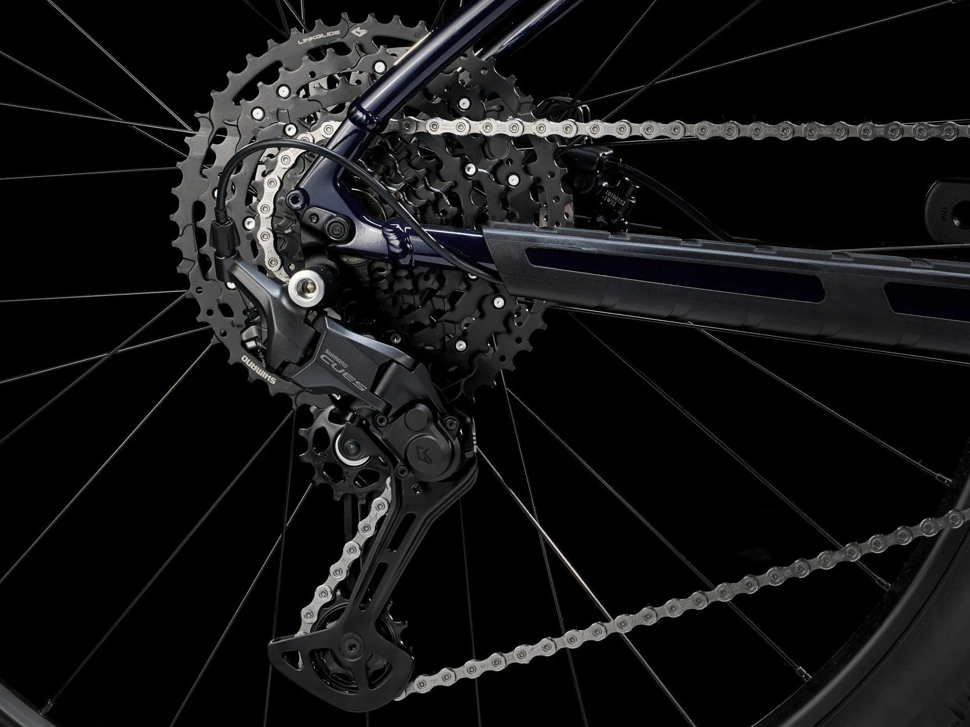 Marlin 6 - Gen 3 Mountain Bike - Rage Red to Deep Dark Blue Fade - Image 9