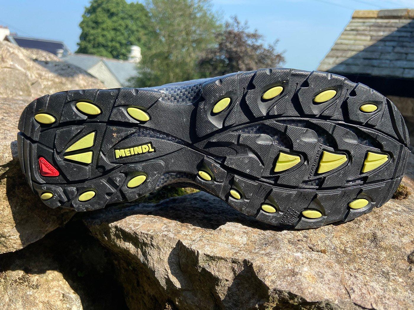 Men's Respond GORE-TEX Walking Shoes - Grey / Yellow - Image 5