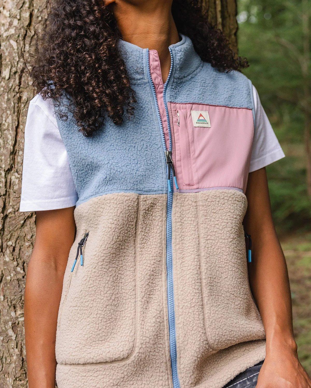 Women's Fairbanks Sherpa Gilet - Blue / Cream - Image 2