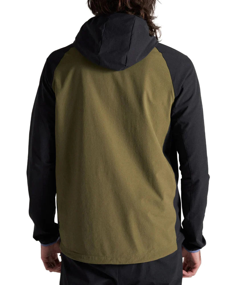 Men's Roamer Light Softshell Jacket - Black / Green - Image 4