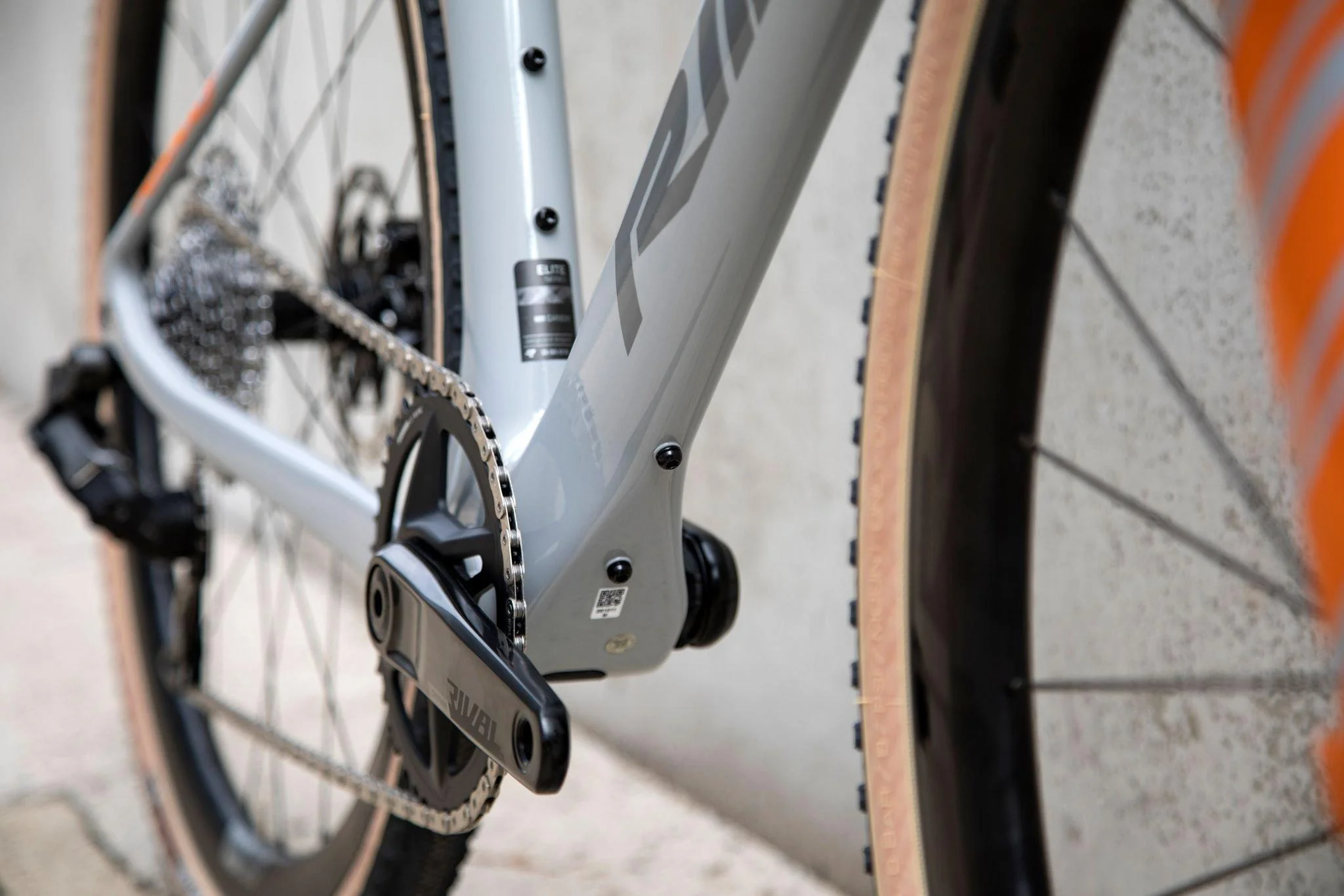 Kanzo Fast GRX800 1x12 Gravel Bike - Grey - Image 4