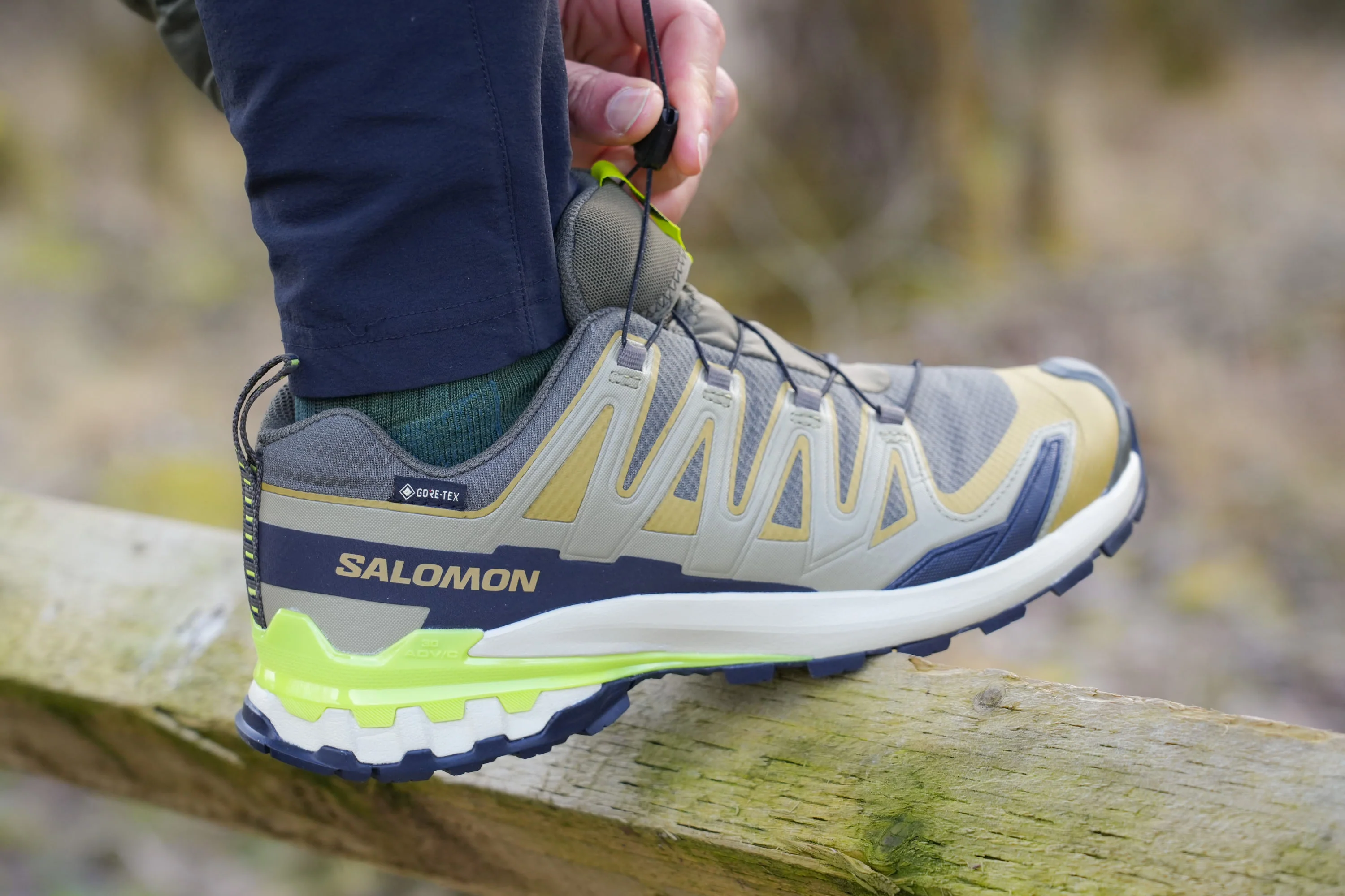 Men's XA Pro 3D V9 GORE-TEX Trail Running Shoes - Green - Image 2