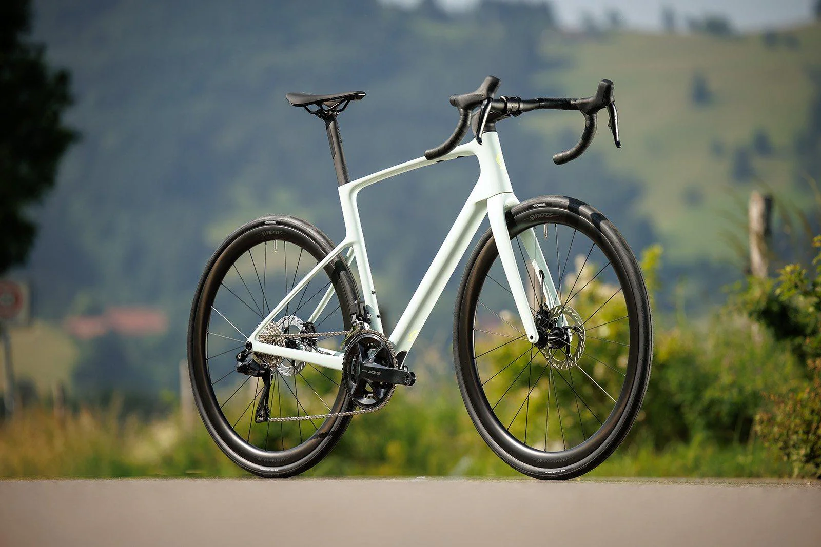 Addict 30 Road Bike - Green - Image 10