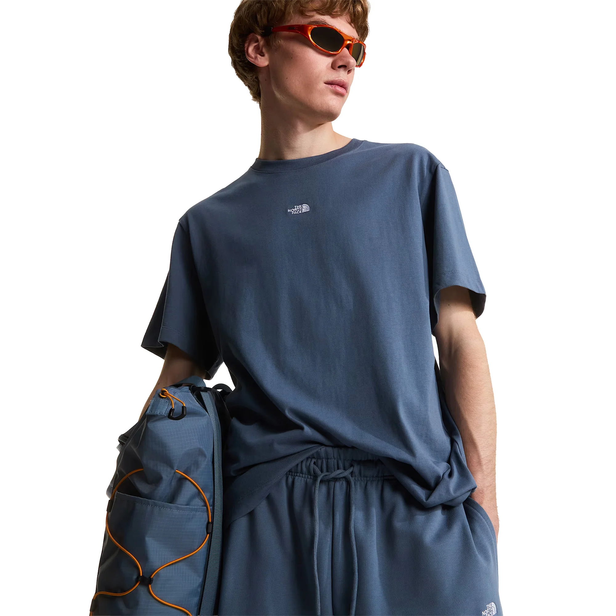 Men's Essential Centre Logo Relaxed T-Shirt - Grey - Image 7