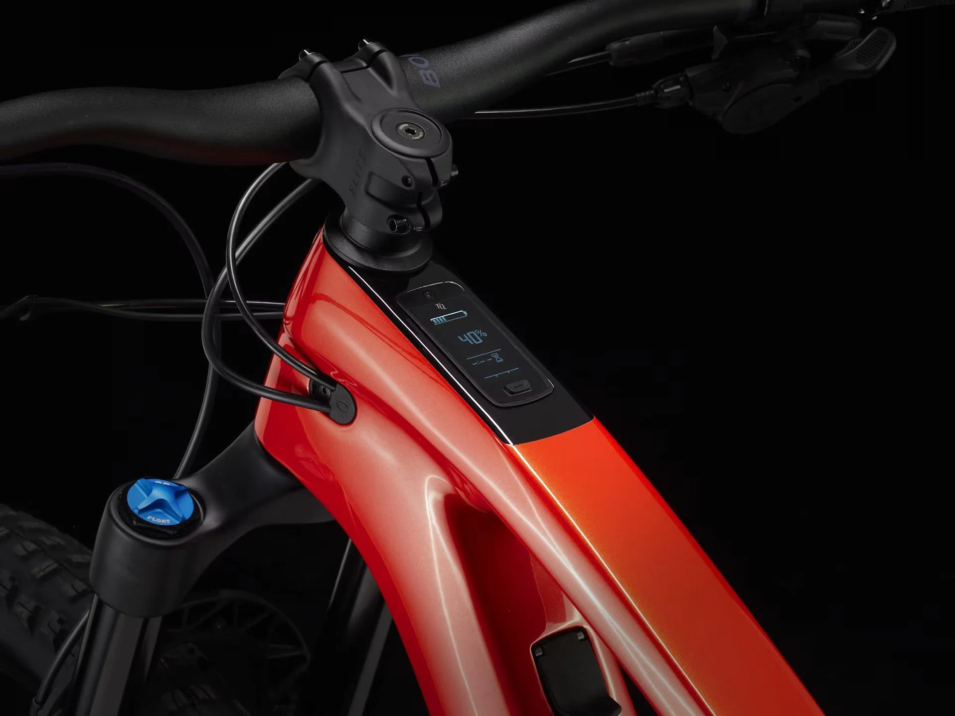 Fuel EXe 9.7 Mountain E-Bike - Red - Image 3