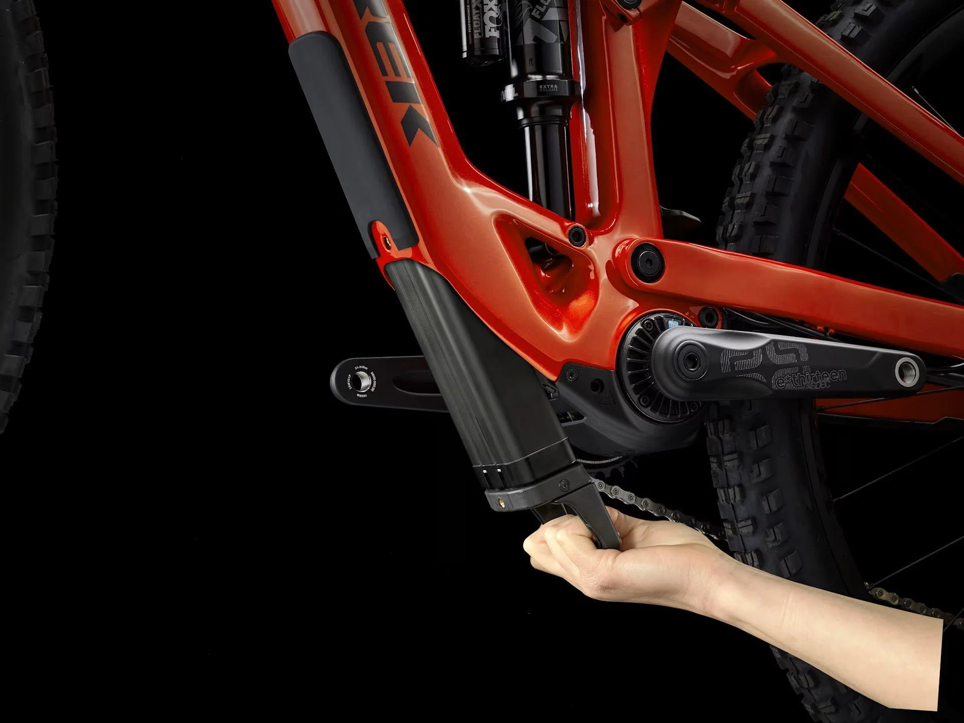 Fuel EXe 9.7 Mountain E-Bike - Red - Image 9