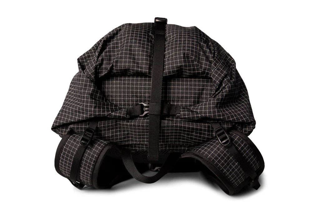 Force 10 Ultra 35L Backpack - Grey - Image 4