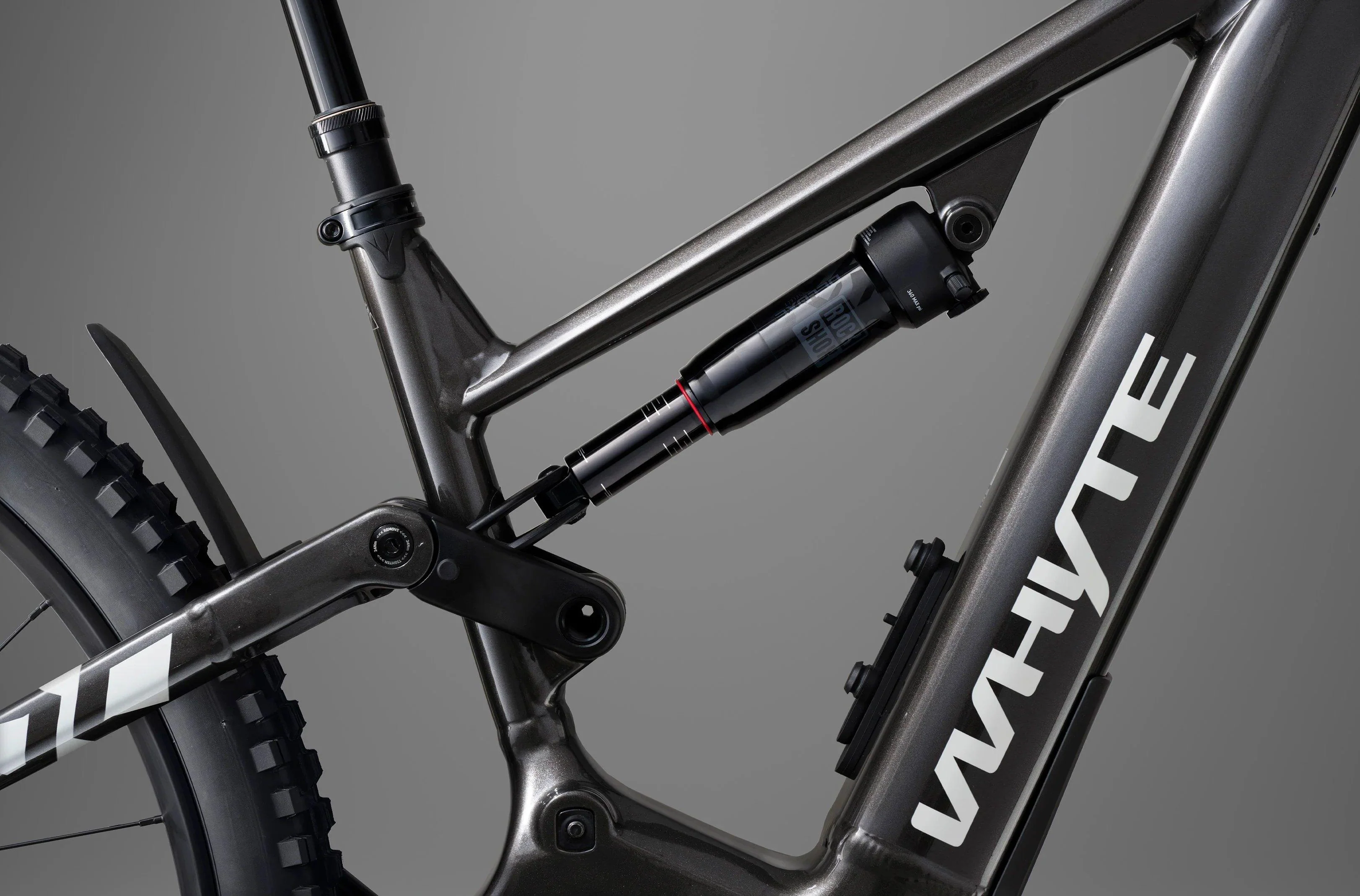 Kado S Mountain E-Bike - Black / Silver - Image 4