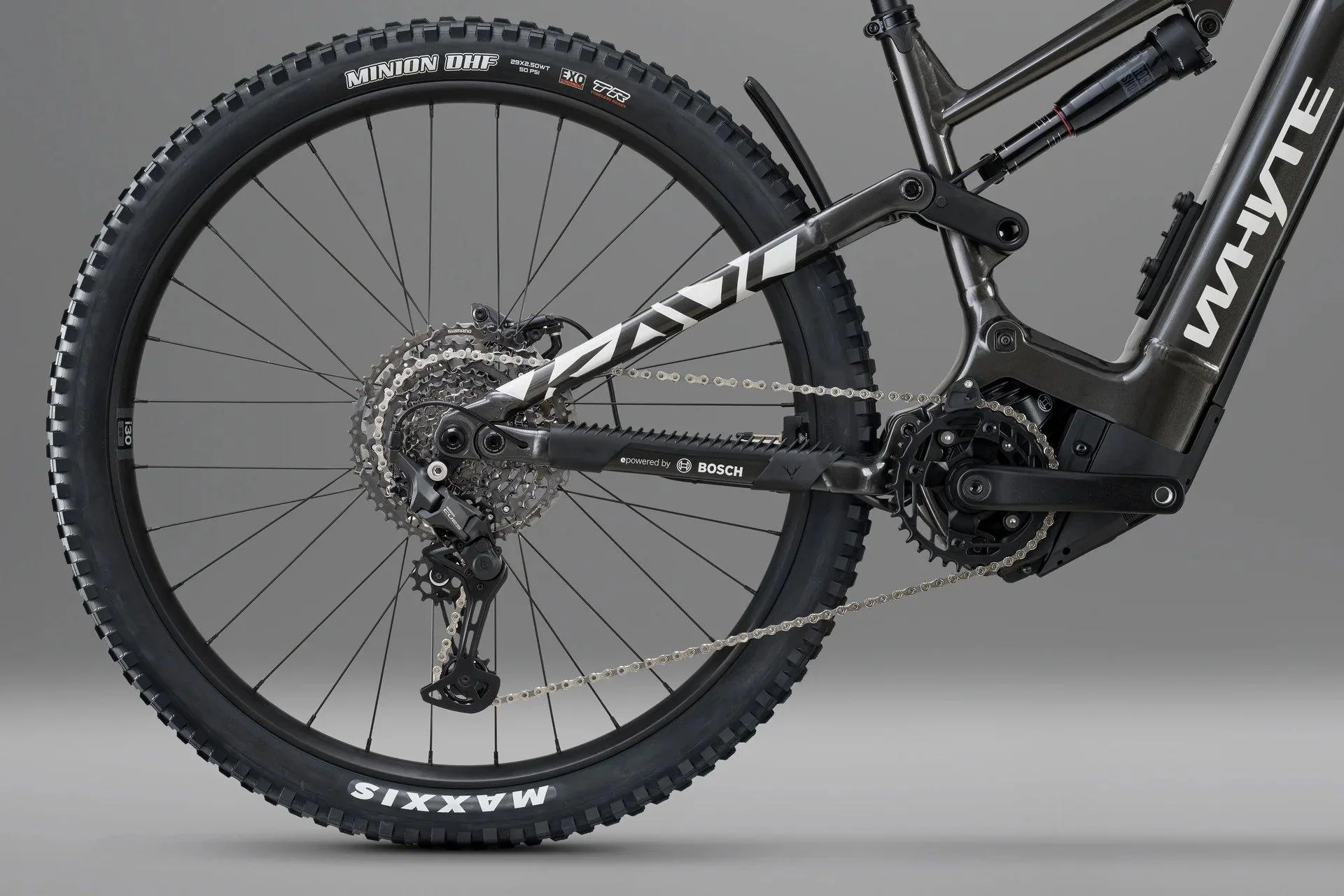 Kado S Mountain E-Bike - Black / Silver - Image 5